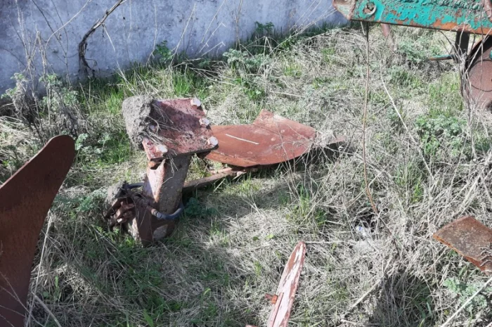 Плуг восьмикорпусний навісний ПНЛ-8-40 К700- фото № 10