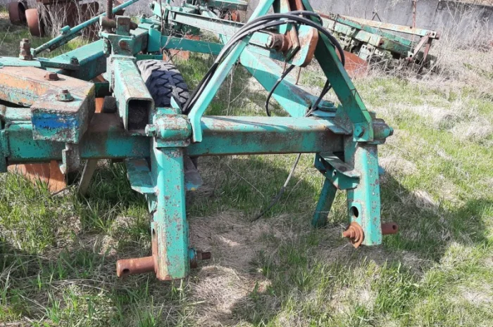 Плуг восьмикорпусний навісний ПНЛ-8-40 К700- фото № 5