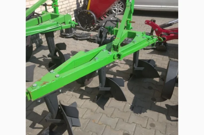 Плуг навісний польовий лемішний оборотний 3х корпусний на мтз- фото № 3