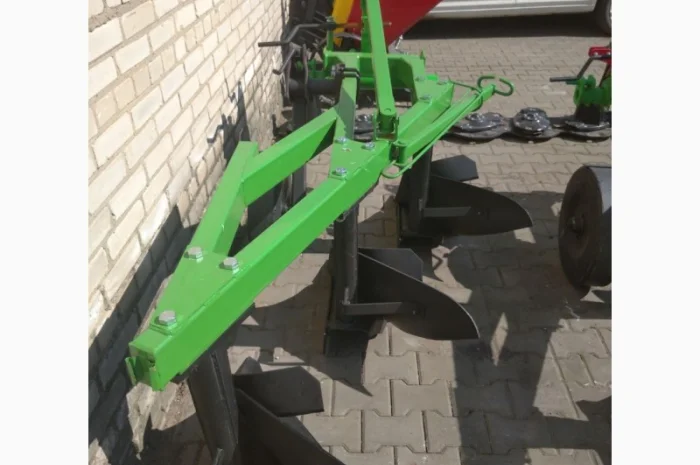 Плуг навісний польовий лемішний оборотний 3х корпусний на мтз- фото № 4