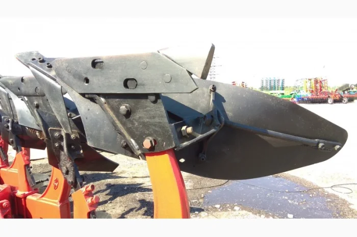 Плуг оборотний Gregoire Besson – 6к (5+1) (Б/У)- фото № 7