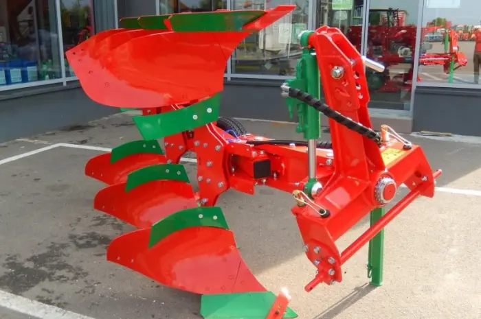 Плуг оборотний 3 корпусний AGRO-MASZ POM під МТЗ 892 ГАРАНТІЯ 3 РОКИ- фото № 1