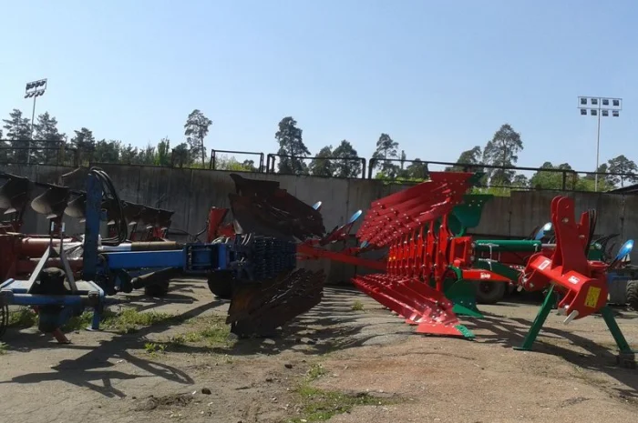 Плуг оборотний Gregoire Besson 8 корпусів- фото № 8