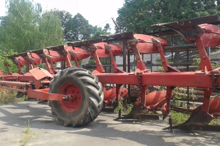 Плуг оборотний Gregoire Besson 8 корпусів- фото № 2