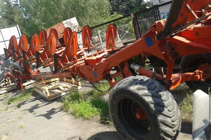 Плуг оборотний Kuhn Challenger 9 корпусів- фото № 2