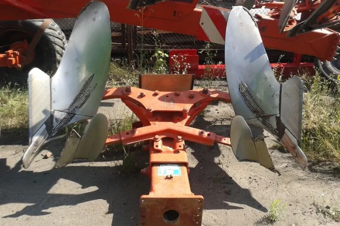 Плуг оборотний Kuhn Challenger 9 корпусів- фото № 5