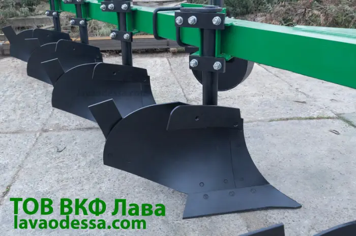 Плуг ПБЛ 5-40 А на високих круглих стійках. Завод- фото № 3