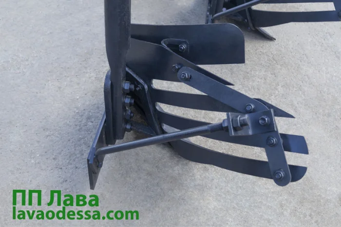 Плуг ПБЛ 3-35 на високих круглих стійках- фото № 9