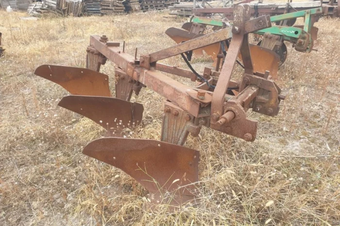 Плуг 3-х корпусный ПЛН-3, 35 б/у- фото № 2