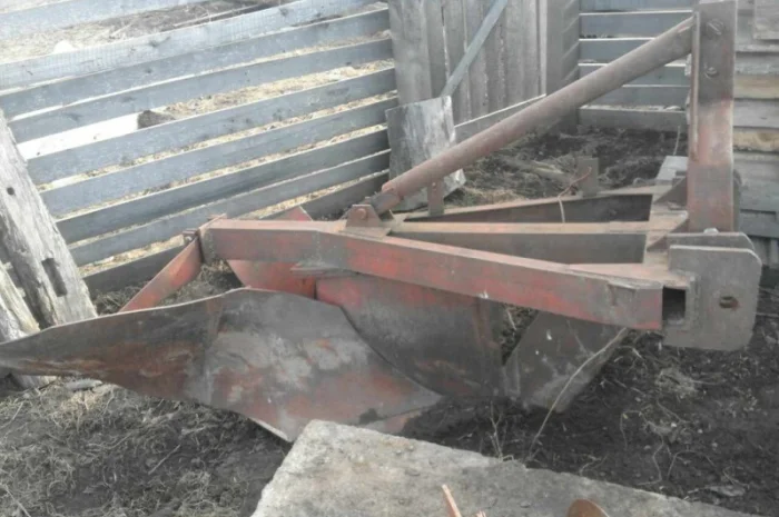 Подам плуг лесной ПЛ-1- фото № 1