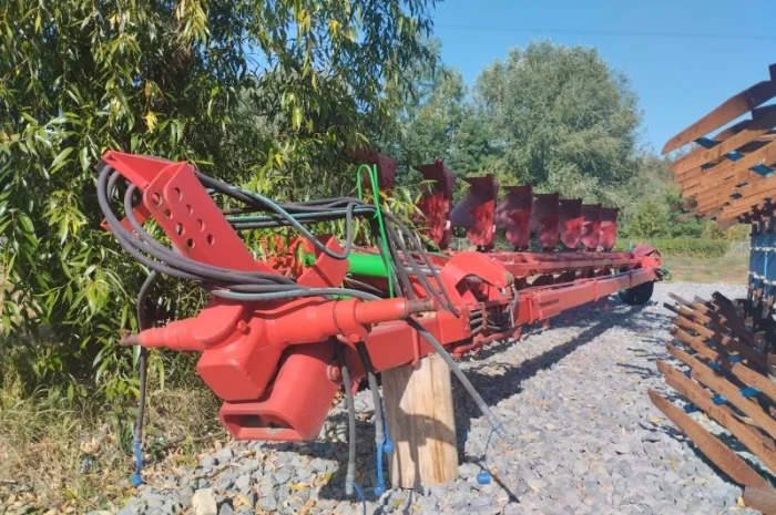 Плуг Kverneland RB 100/8- фото № 2