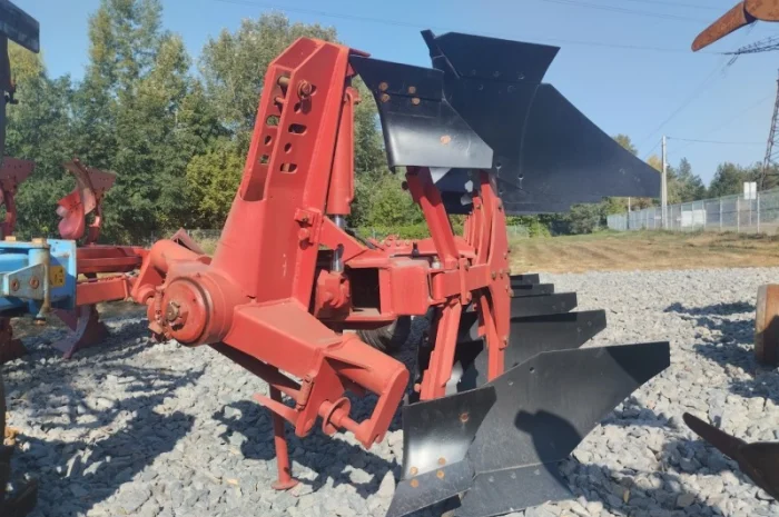 Плуг Gregoire Besson 4+1- фото № 2