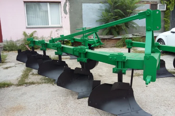 Продам плуг навесной пятикорпусный на высоких стойках ПБЛ 5-40- фото № 1