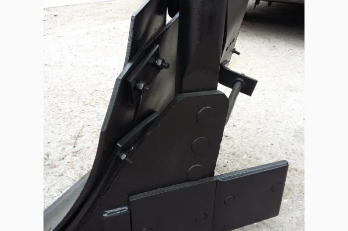 Продам плуг навесной пятикорпусный на высоких стойках ПБЛ 5-40- фото № 4