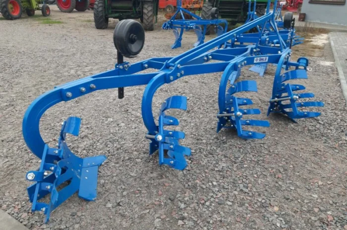 Unlu (Турція) Ексцентричний 3- х корпусний плуг- фото № 1