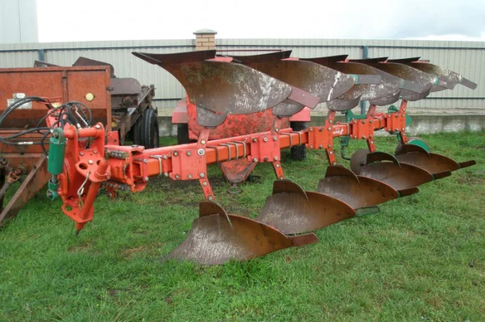 Оборотний плуг 5 корпусний Kverneland VD85- фото № 1