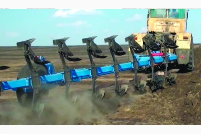 Плуг оборотный навесной ПОН 8- фото № 2