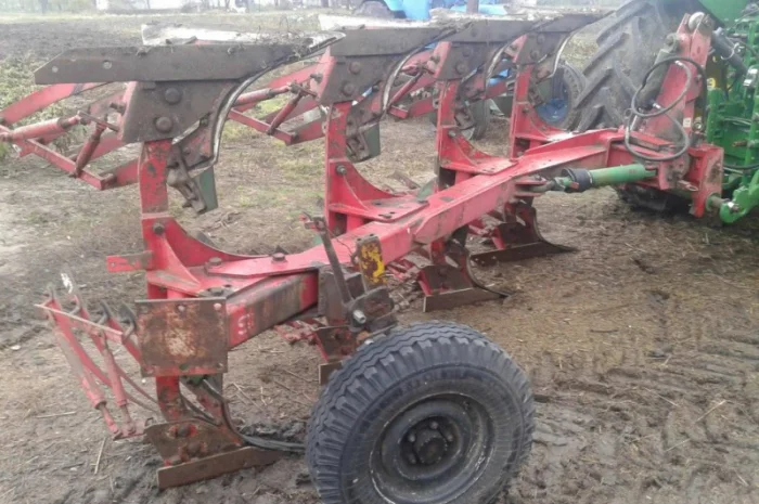 Плуг навісний Unia IBIS XXL 4+1- фото № 1