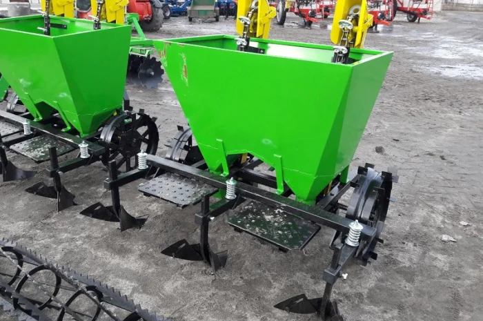 Двухрядная навесная картофелесажалка Bomet Польша- фото № 16