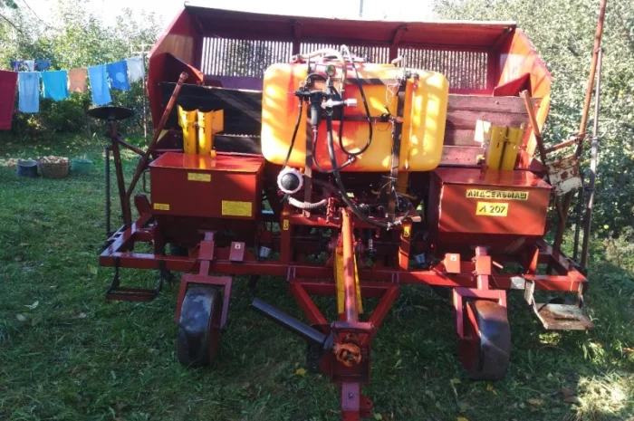 Продам Картофелесажалка Л-207 (прицепная 4-рядная- фото № 7