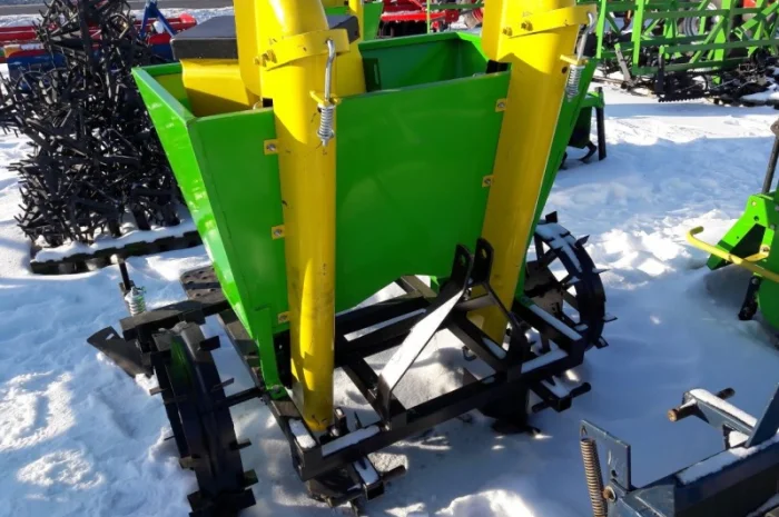 Двухрядная картофелесажалка S-239 фирмы Bomet Польша- фото № 11