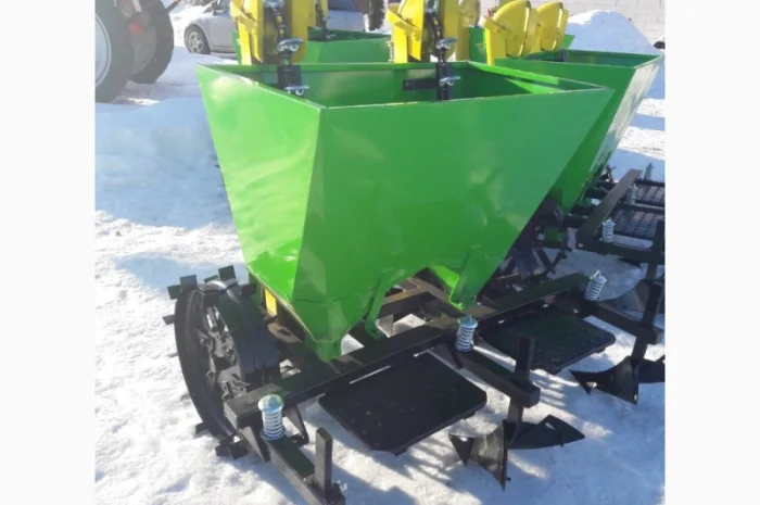 Тракторная навесная сажалка картофеля Bomet Польша- фото № 1