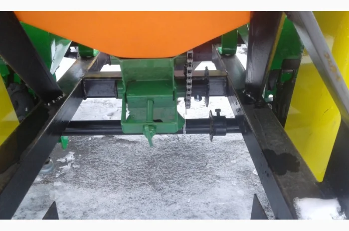 Сажалка для картофеля 2-х рядная с бачком для минудобрений Польша- фото № 7