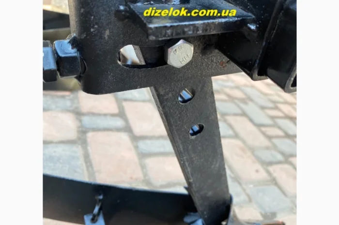 Подвійний (дворядний) стрілоподібний окучник на зчіпці- фото № 2