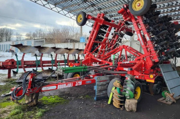 Посівний комплекс BOURGAULT 3720-30 з бункером 1910 John Deere- фото № 3