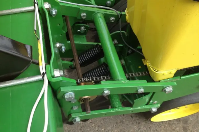 Амереканская Сеялка пропашная John Deere 7000 (8-рядная- фото № 4