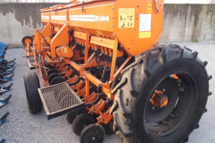 Продам Сеялка зерновая СЗФ-5400-6 V Favorit сзф-5.4 фаворит 2018 год- фото № 1