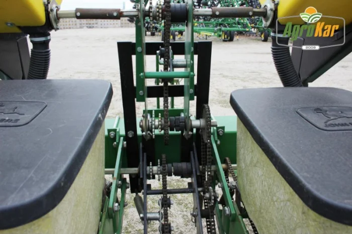 Просапна сівалка john deere 7000 (FP) - 4 ряд- фото № 1