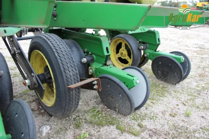 Просапна сівалка john deere 7000 (FP) - 4 ряд- фото № 3