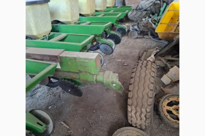 Сівалка просапна John Deere 7200/12 рядна пневма- фото № 1