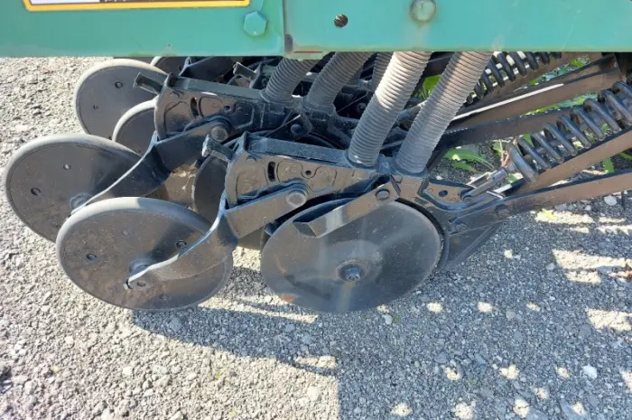 Продам зернову сівалку John Deere 455 модель 10.7 метра- фото № 2