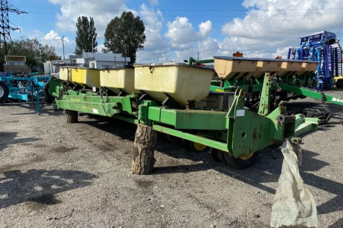 Сівалка просапна 8 рядна John Deere 7000- фото № 2