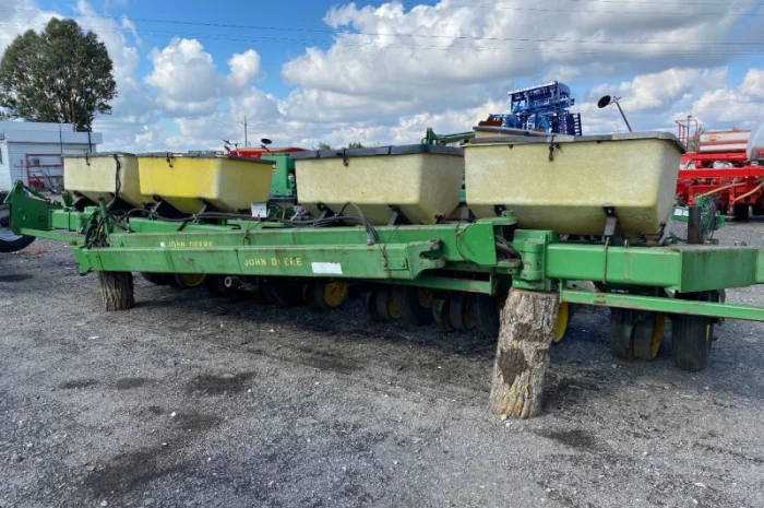 Сівалка просапна 8 рядна John Deere 7000- фото № 3