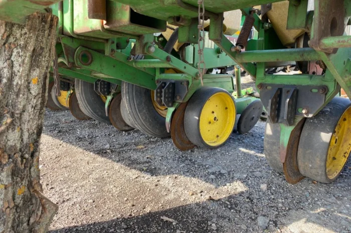 Сівалка просапна 8 рядна John Deere 7000- фото № 5