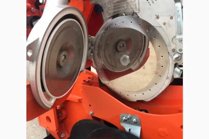 Сівалка пневматична точного висіву VENZA-8 PRO (дисковий сошник)- фото № 4