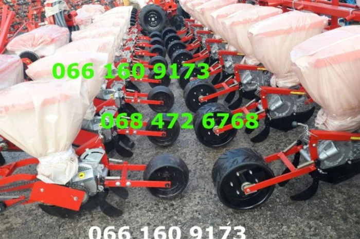 Модель сеялки точного высева УПС 8- фото № 1