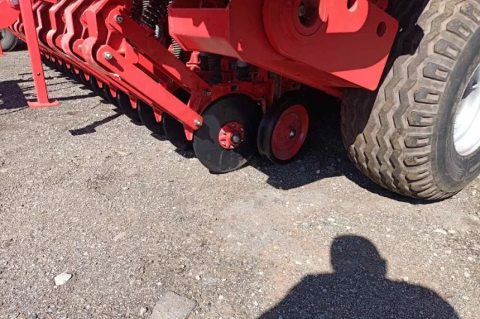 Продам сеялку зерновую Kuhn Sdm 2227/29- фото № 6