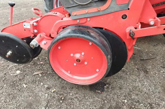 Продам сеялку точного высева Kuhn Maxima 2 TМ б/у 8 рядная- фото № 3