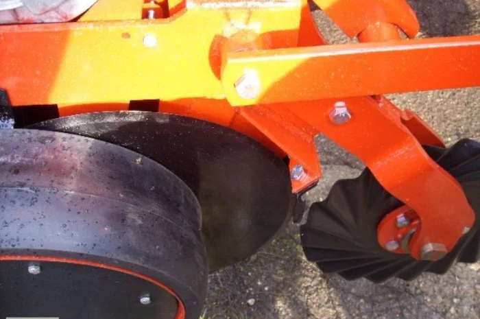 Сеялка пропашная точного высева Вега 8 Профи- фото № 4