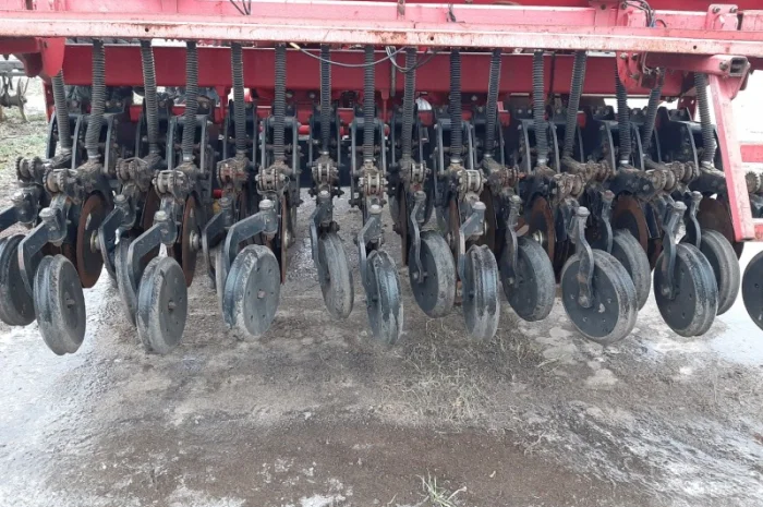 Механическая зерновая сеялка Sunflower 9530- фото № 3