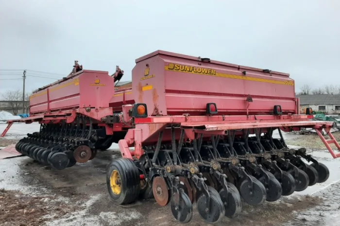 Механическая зерновая сеялка Sunflower 9530- фото № 4