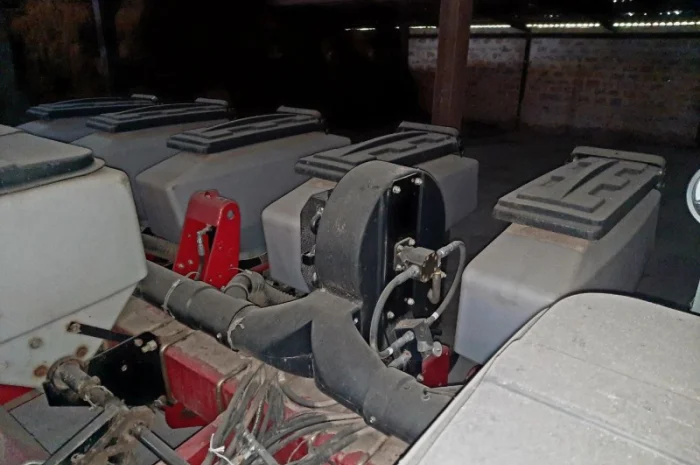 Сеялка пропашная 8-ми рядная CHALLENGER 8108- фото № 6