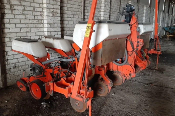 Сеялка пропашная Kuhn M0631 пропашная, 6-ти рядная- фото № 1