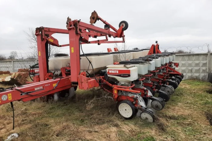 Сеялка пропашная 16-ти рядная WHITE 8180 Massey Ferguson 555- фото № 1