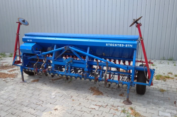 Сеялки сеялки польские разных размеров прицепні сеялки- фото № 1