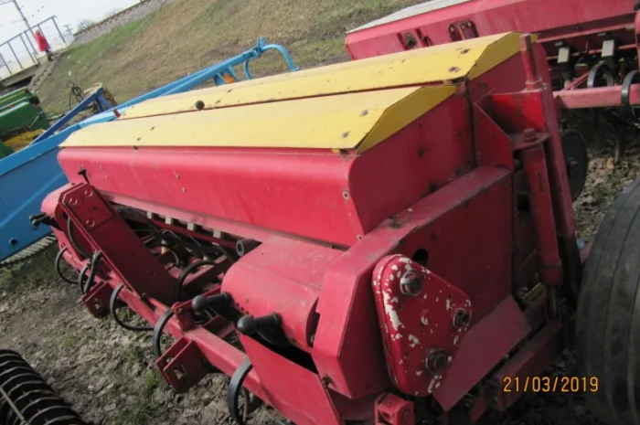 Сеялка зерновая- фото № 3